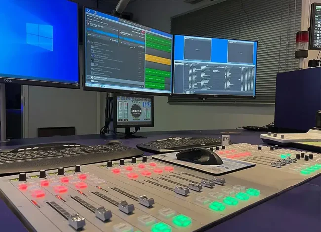 Pro FM Broadcast Studio Pro FM Broadcast Studio
