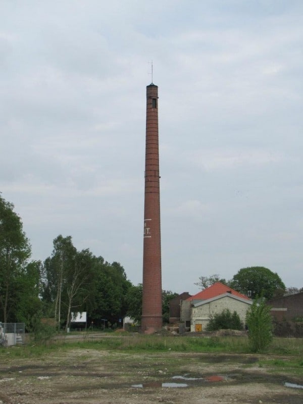 Pro FM Broadcast installs antenna on old chimney