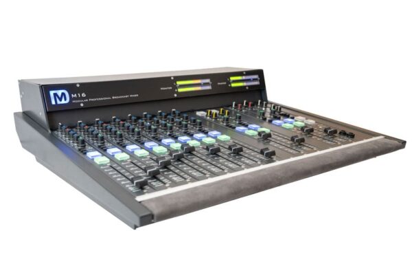 DM-Broadcast M16-Console side